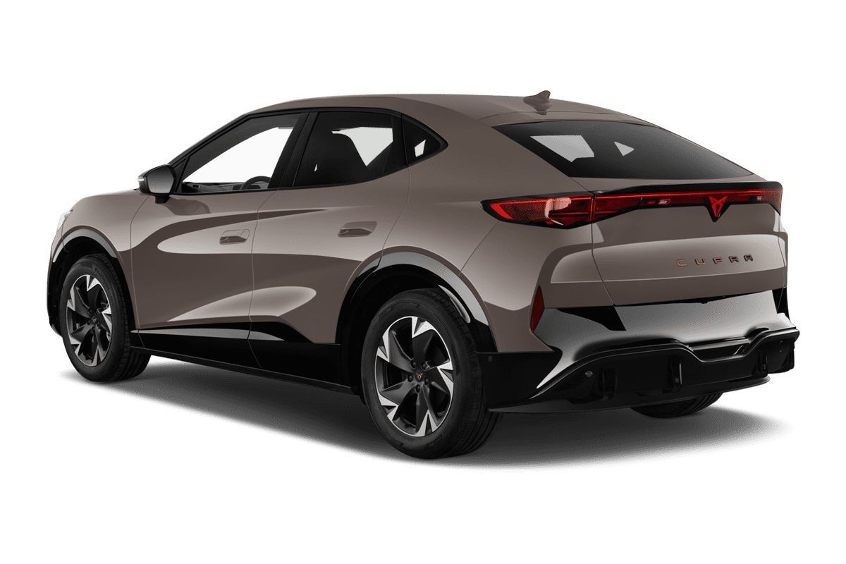 Schräge Heckansicht eines Cupra Tavascan (neues Modell), freigestellt