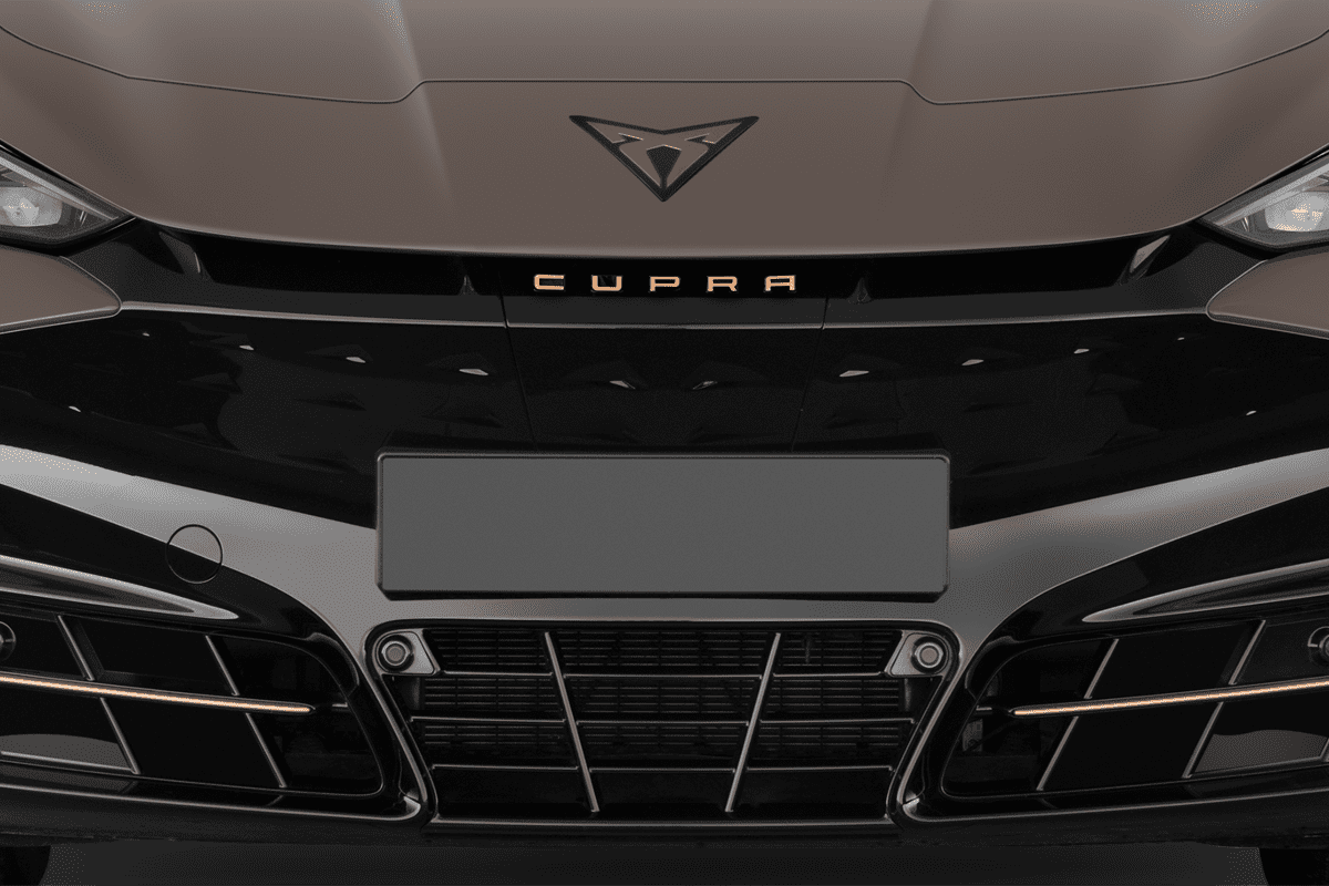 Kühlergrill eines Cupra Tavascan (neues Modell)