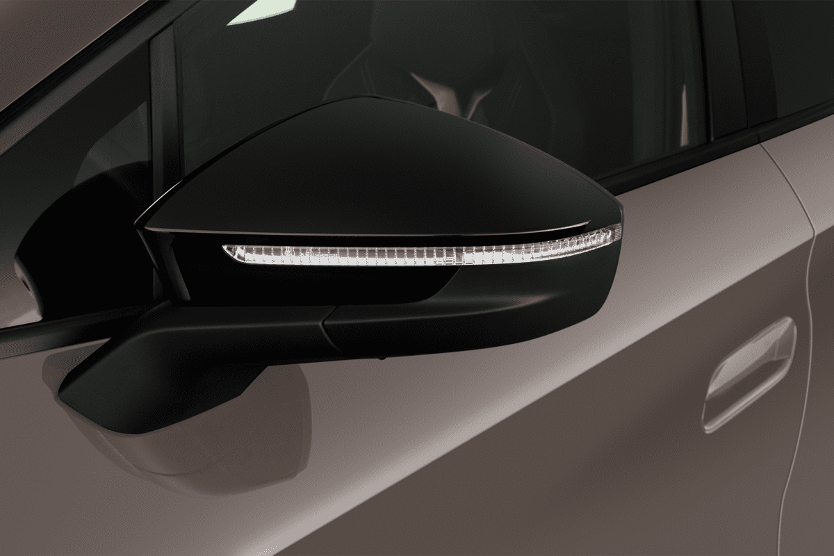Rückspiegel eines Cupra Tavascan (neues Modell)