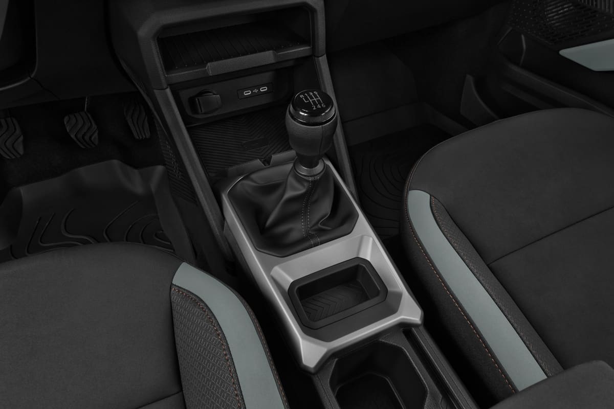 Schaltknüppel eines Dacia Bigster Hybrid 