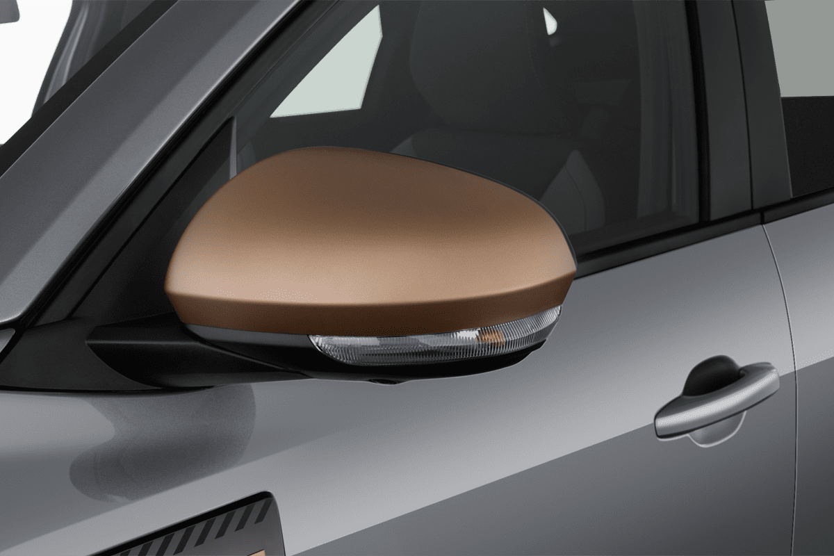 Rückspiegel eines Dacia Bigster