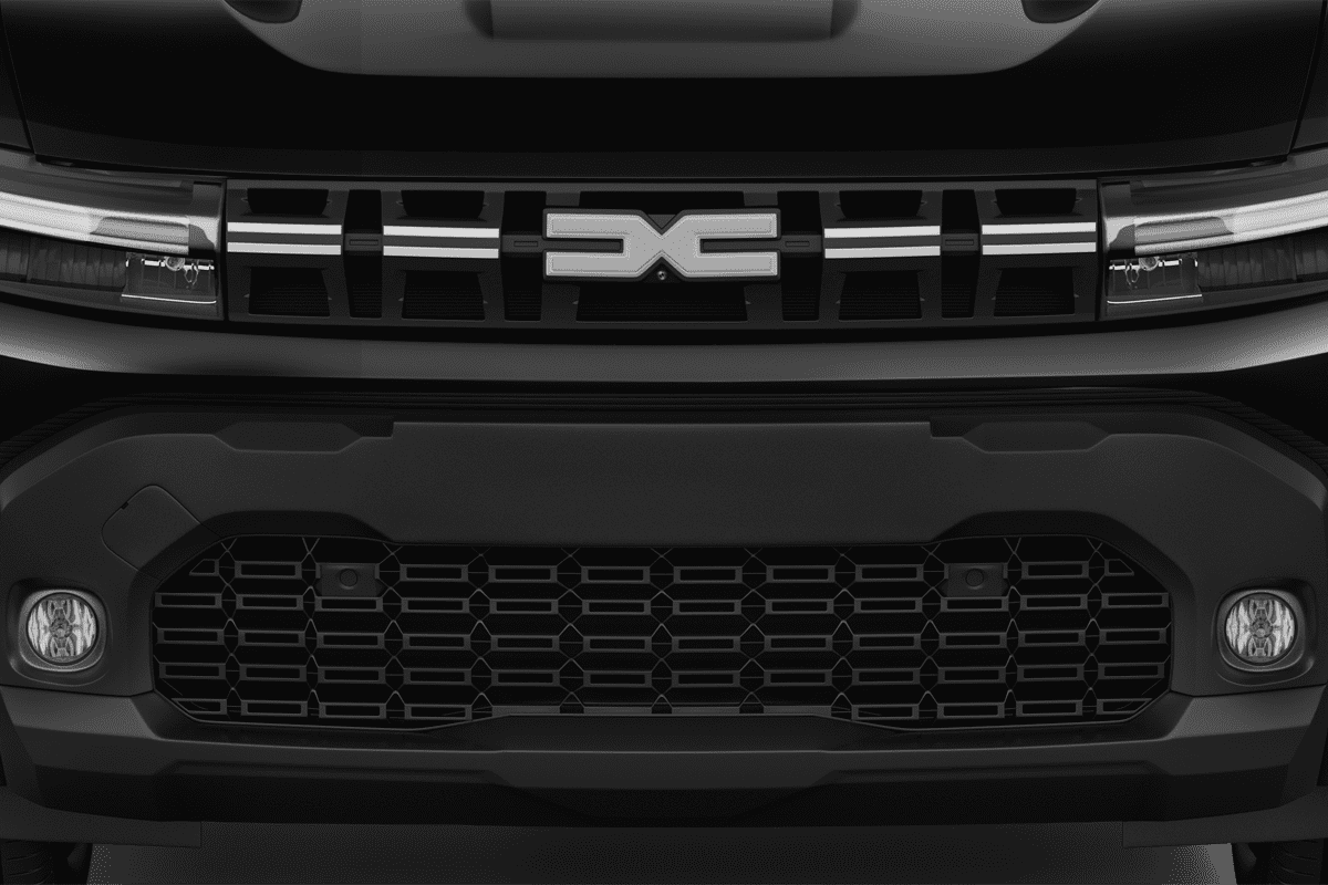 Kühlergrill eines Dacia Duster 