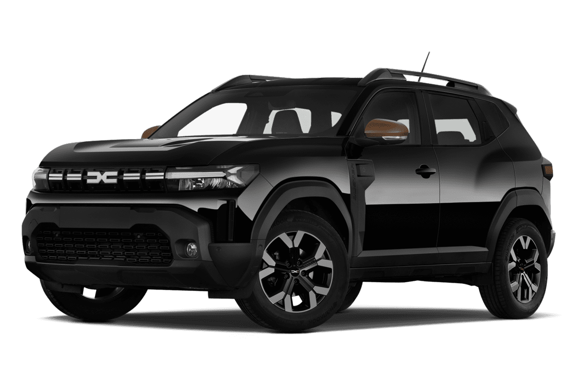 Tiefe, schräge Heckansicht eines Dacia Duster Hybrid , freigestellt