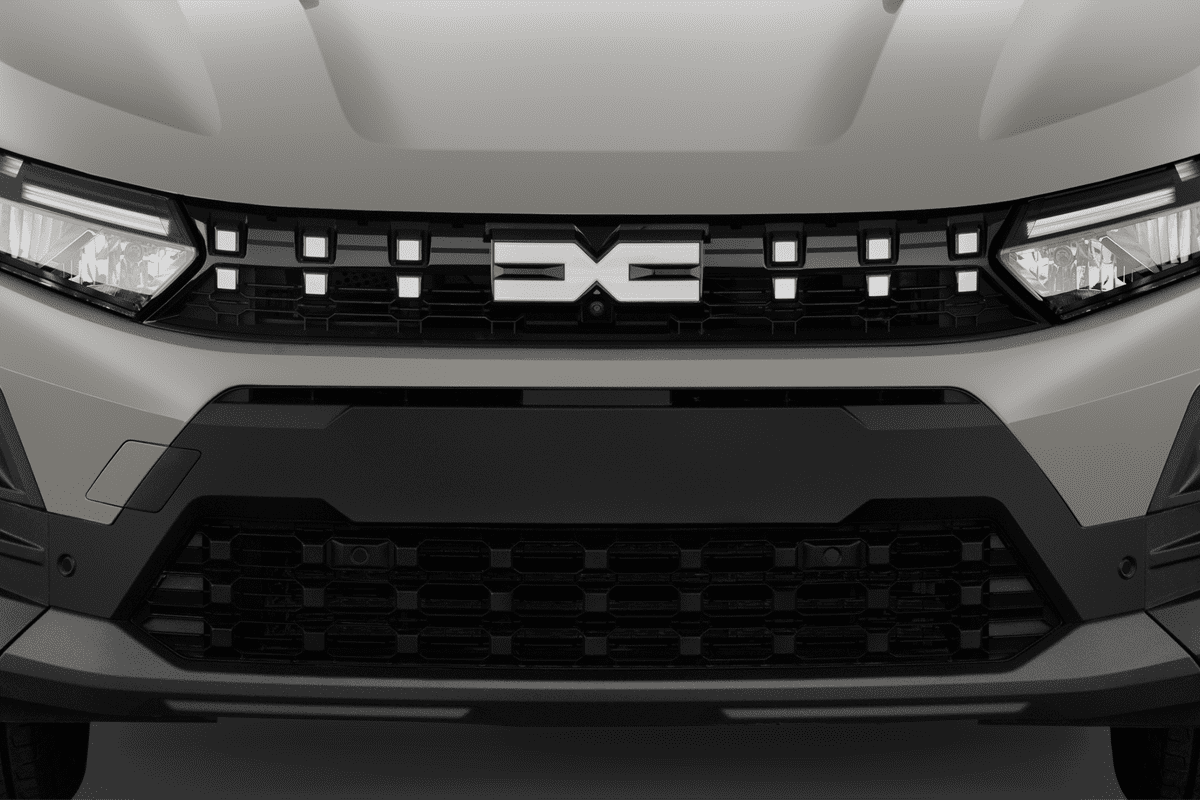 Kühlergrill eines Dacia Jogger (neues Modell)