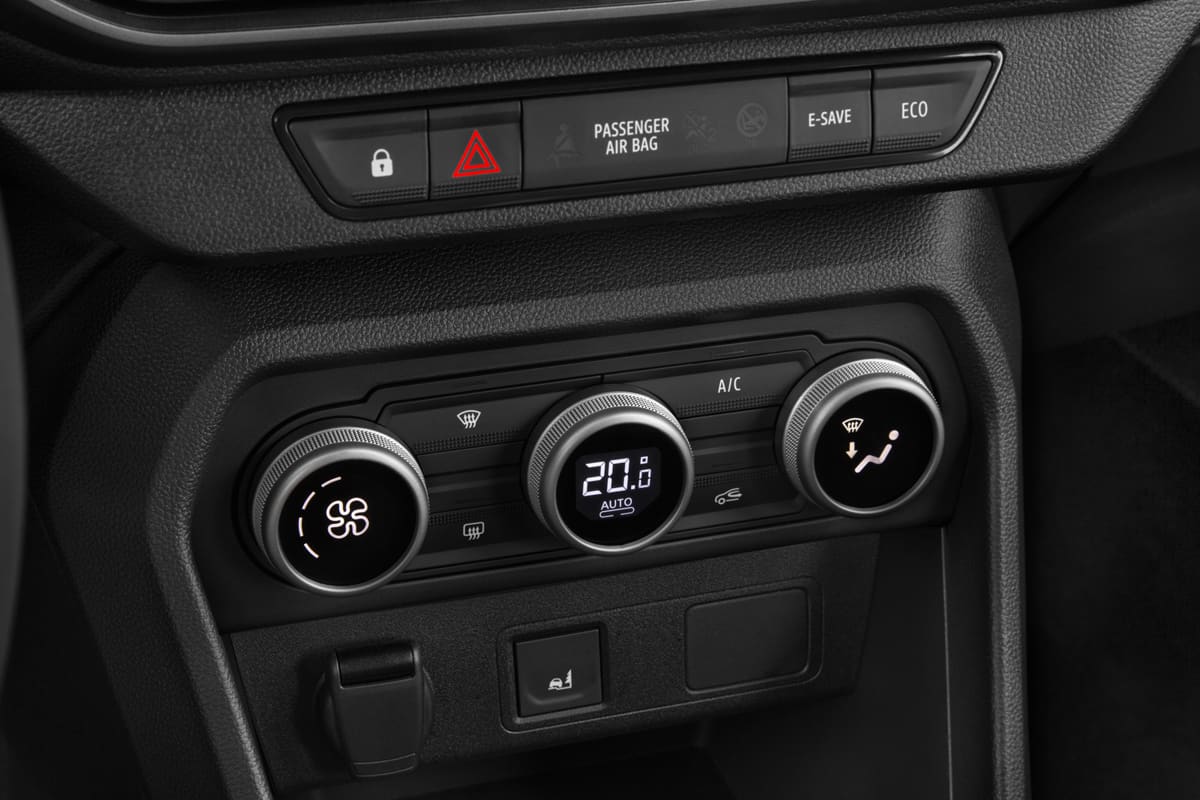 Klimasteuerung eines Dacia Jogger Hybrid