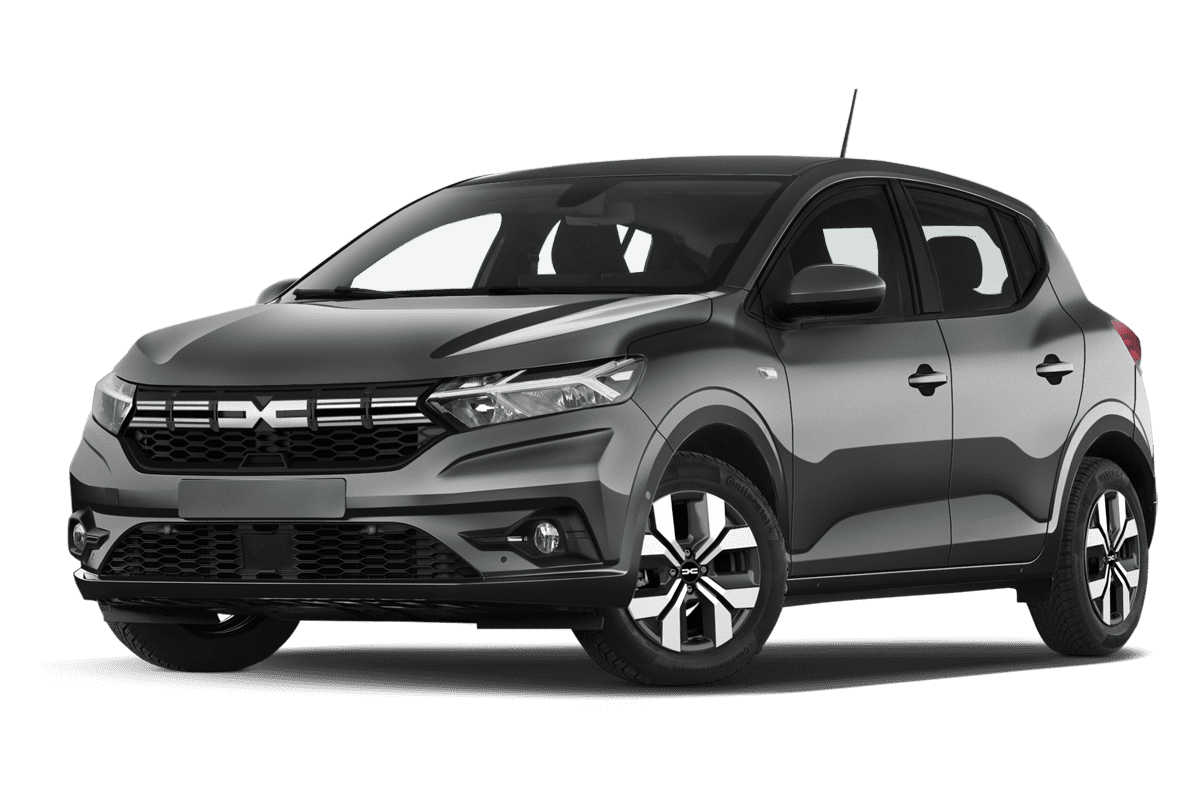 Tiefe, schräge Heckansicht eines Dacia Sandero, freigestellt