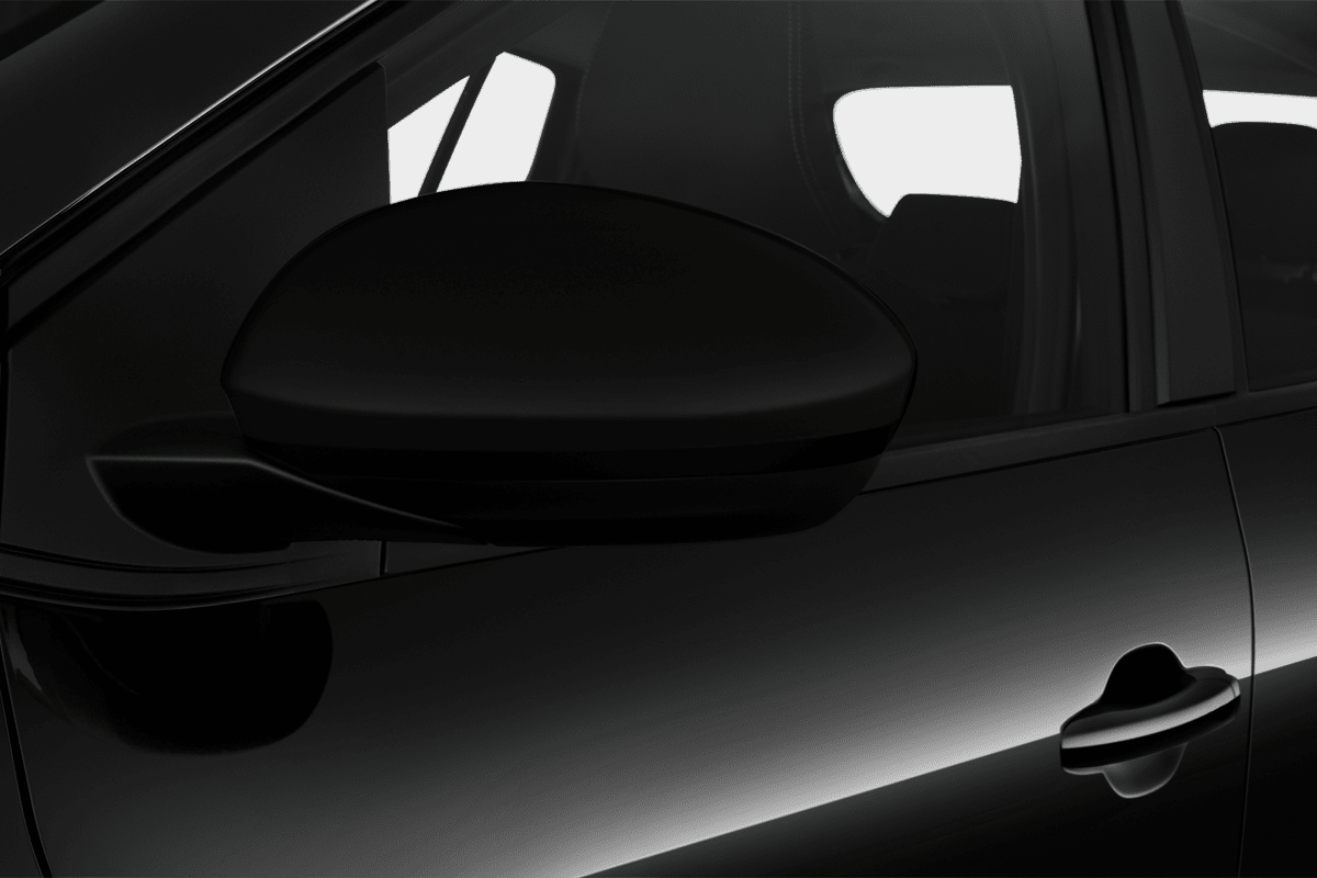 Rückspiegel eines Dacia Sandero Stepway