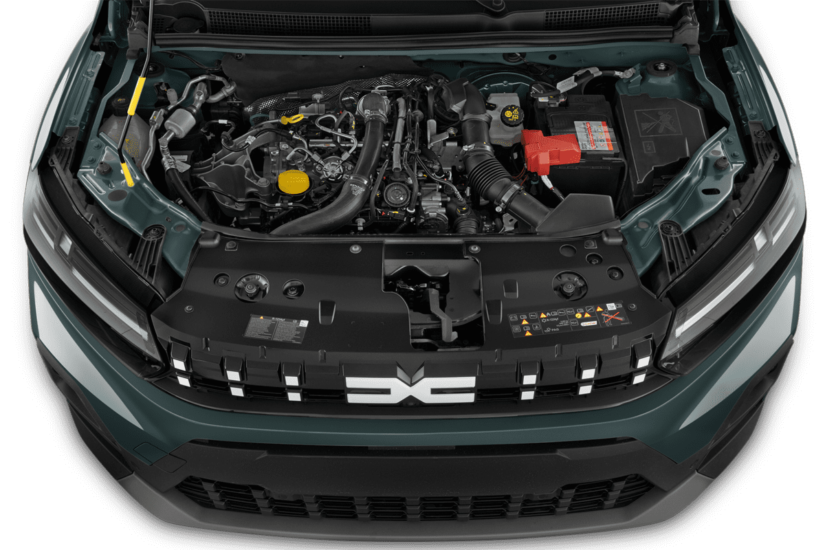 Motorraum eines Dacia Sandero Stepway (KI-generiert)