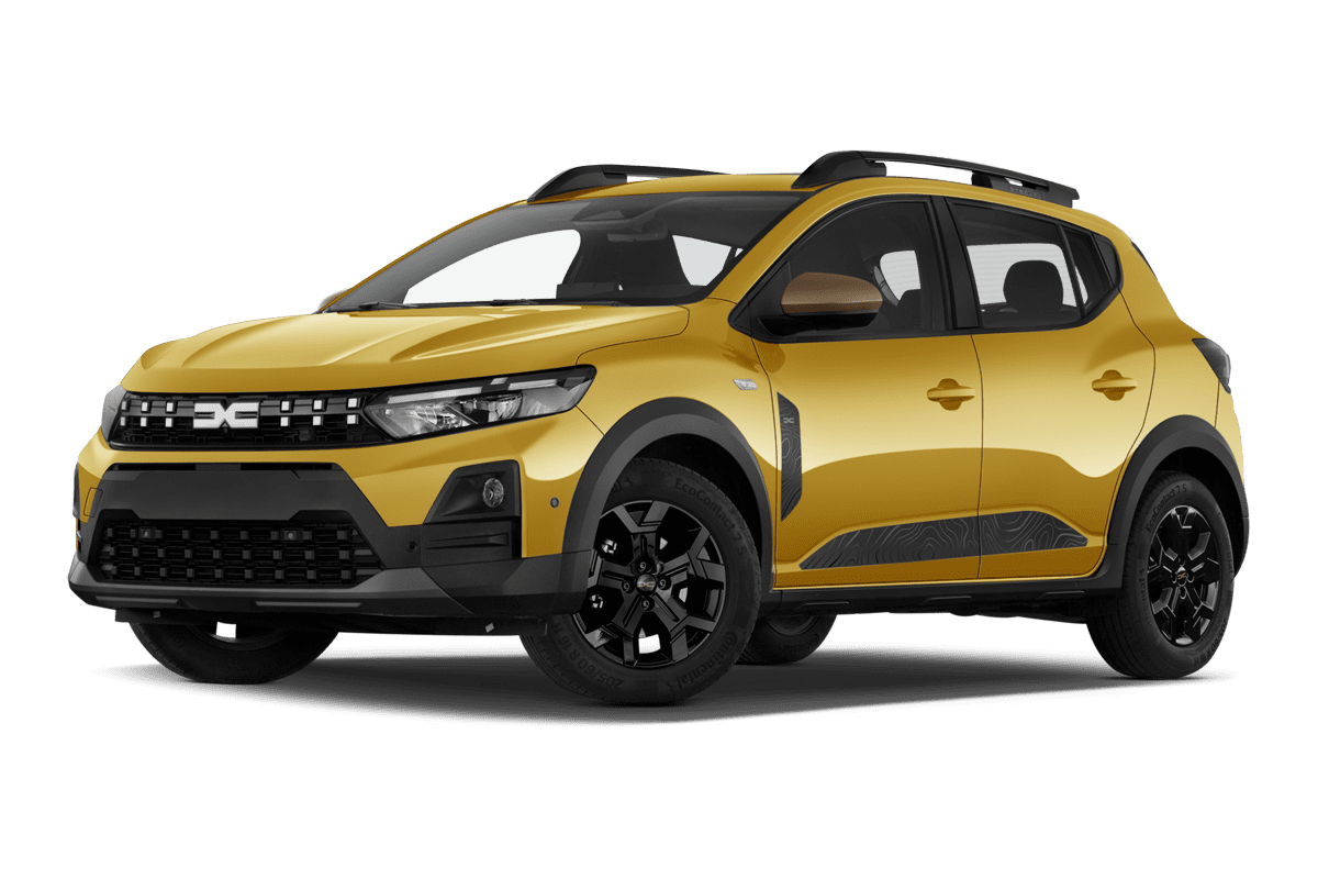 Tiefe, schräge Heckansicht eines Dacia Sandero Stepway (neues Modell), freigestellt