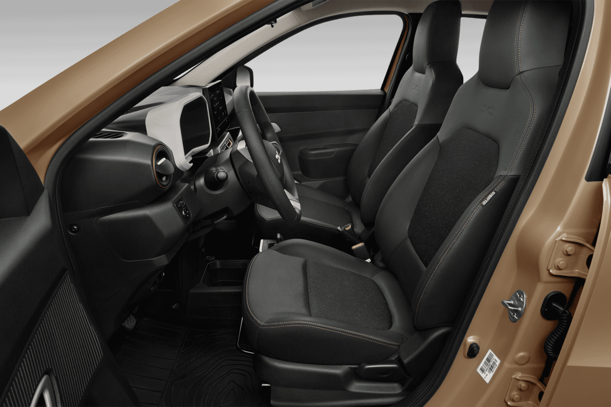 Vordersitze eines Dacia Spring