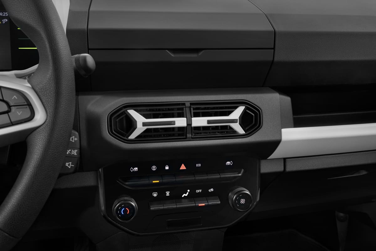 Mittelkonsole eines Dacia Spring