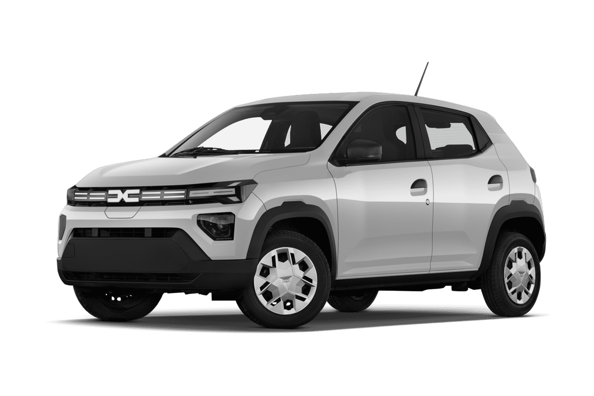 Tiefe, schräge Heckansicht eines Dacia Spring, freigestellt