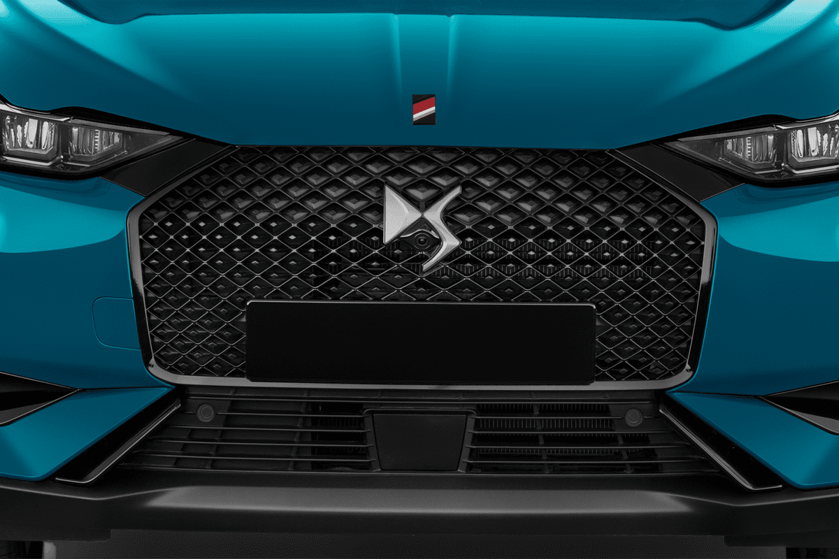Kühlergrill eines DS 3 E-Tense