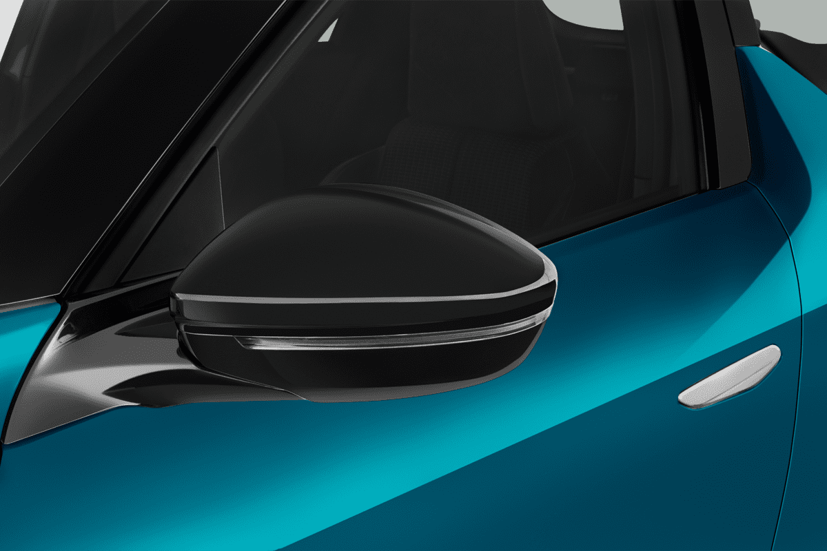 Rückspiegel eines DS 3 E-Tense