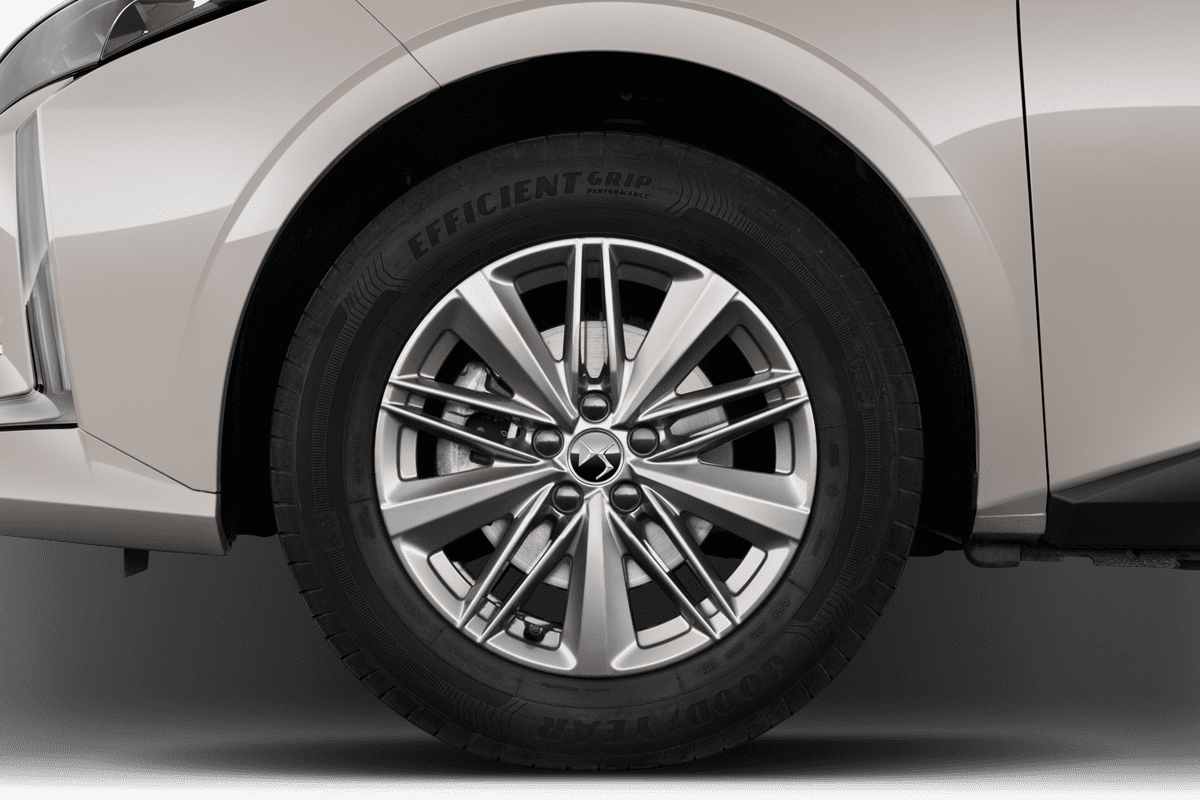 DS 4 undefined