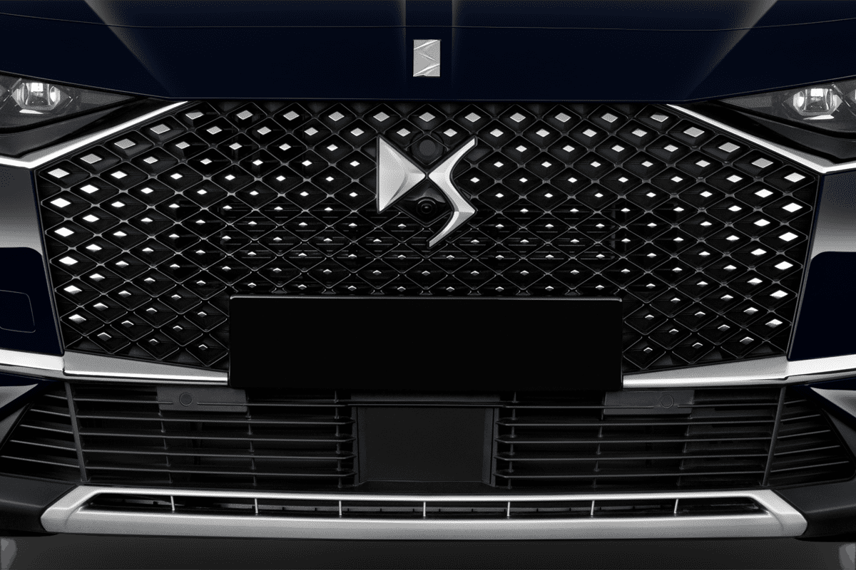 Kühlergrill eines DS 7 E-Tense 