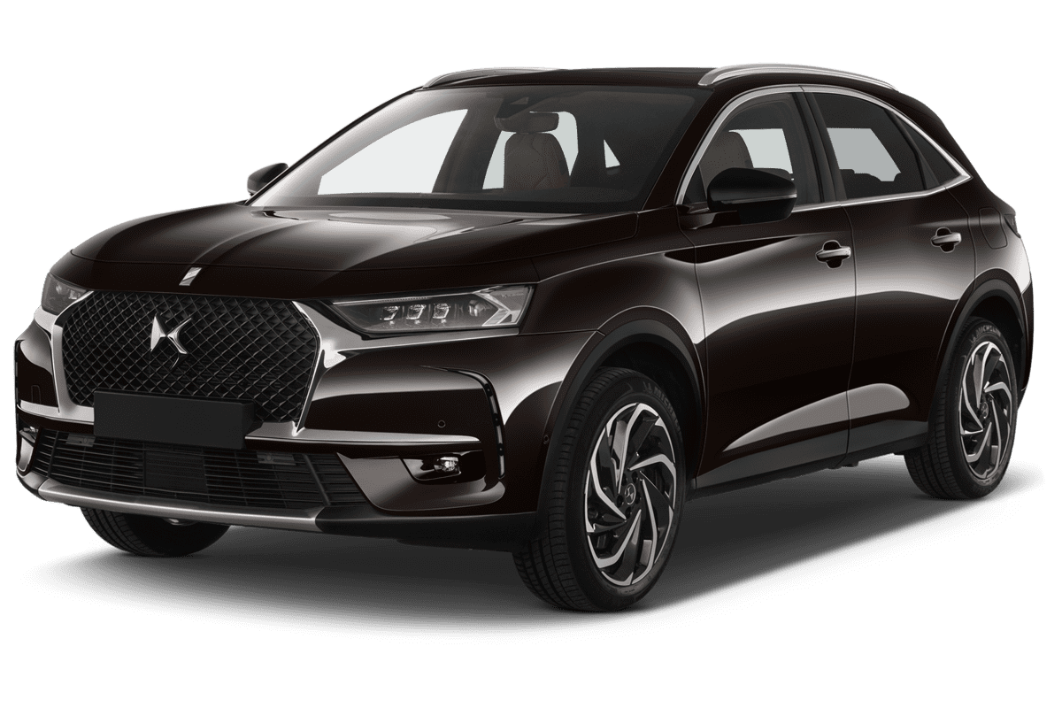 Schräge Frontansicht eines DS 7 Crossback, freigestellt