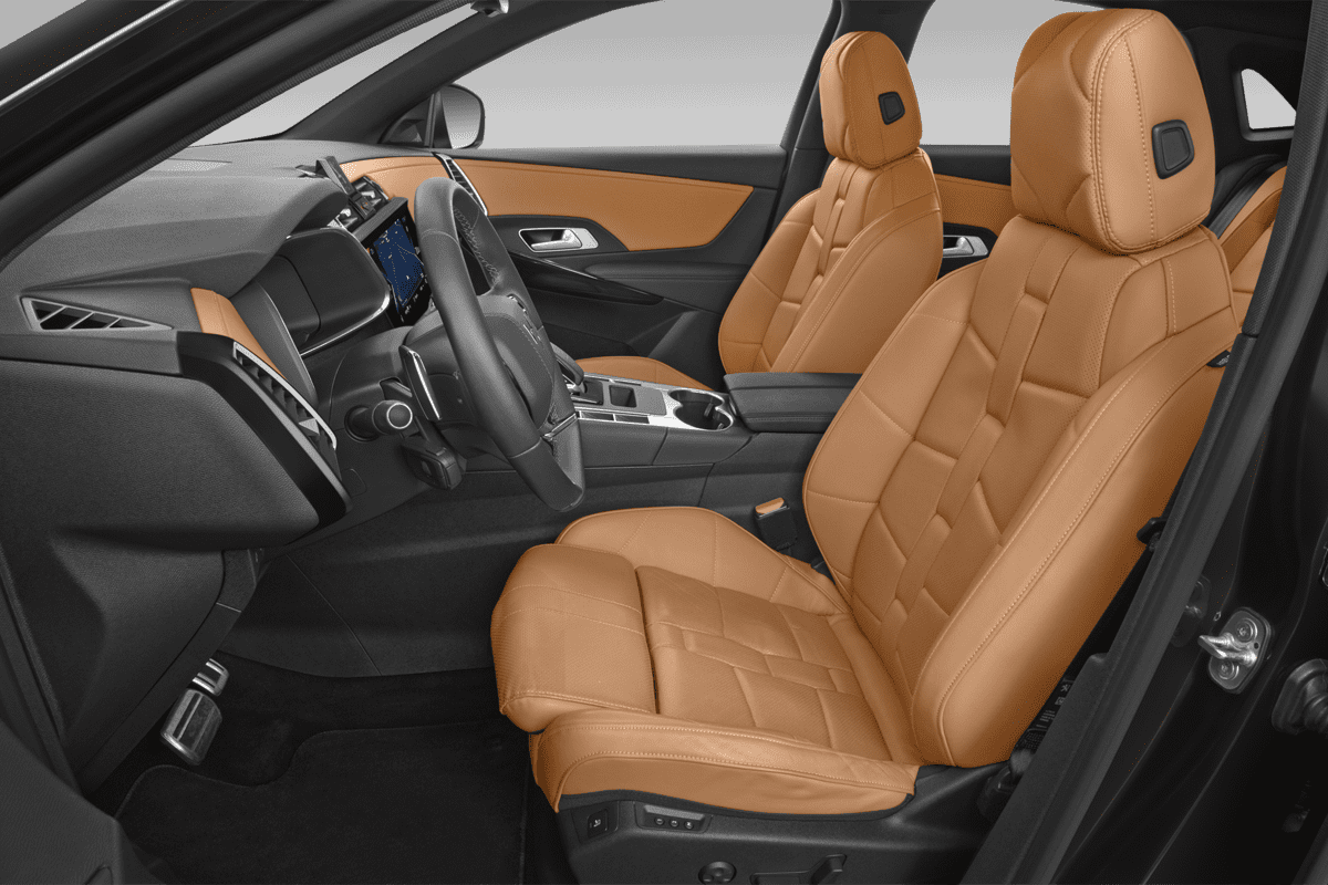 Vordersitze eines DS 7 Crossback