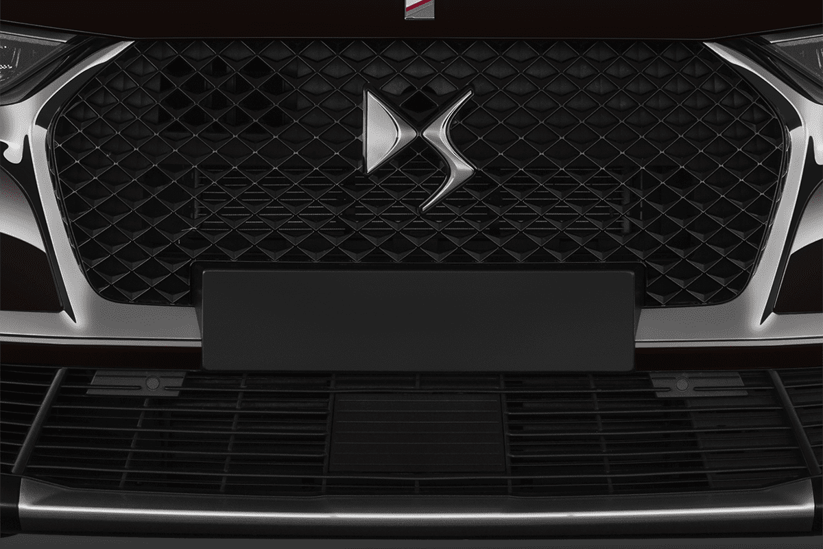 Kühlergrill eines DS 7 Crossback