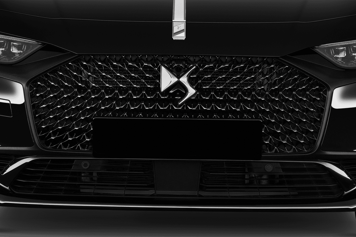 Kühlergrill eines DS 9 E-Tense 