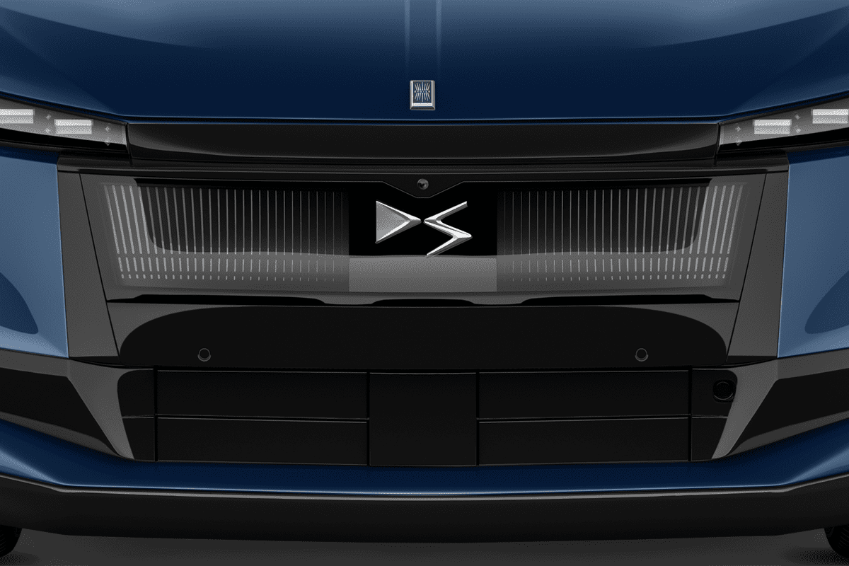 Kühlergrill eines DS N°8