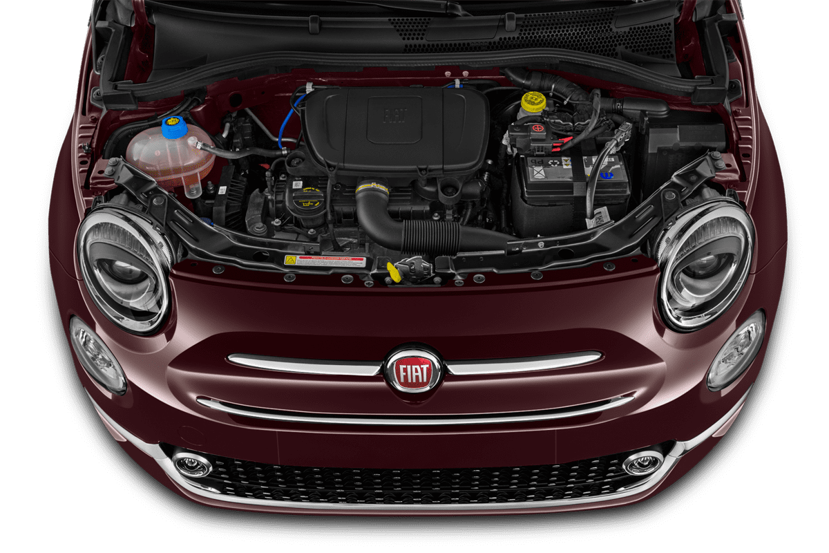 Motorraum eines Fiat 500 Dolcevita