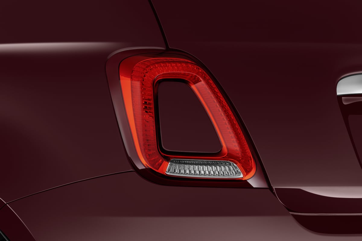 Heckleuchten eines Fiat 500 Dolcevita