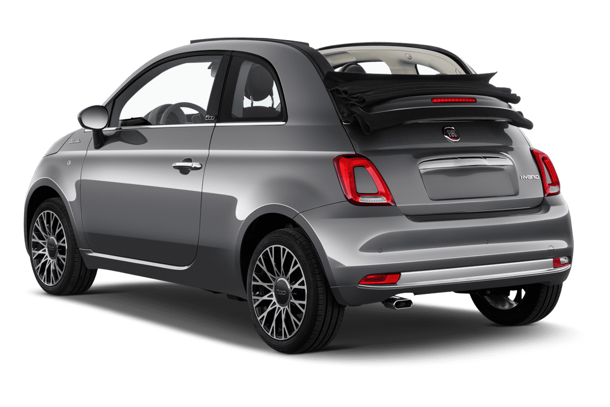 Schräge Heckansicht eines Fiat 500C Dolcevita, freigestellt