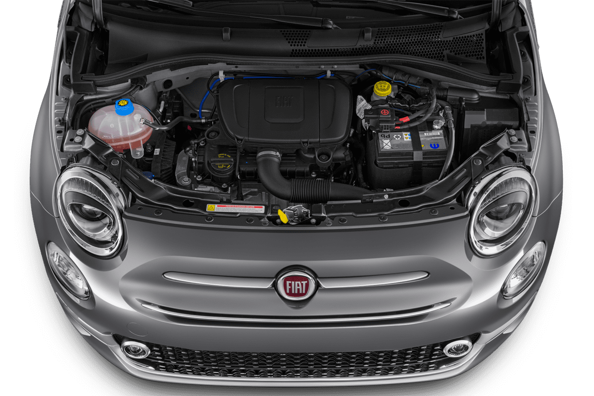 Motorraum eines Fiat 500C Dolcevita