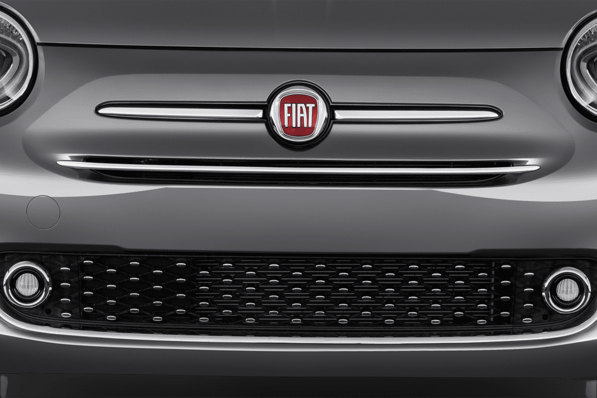 Kühlergrill eines Fiat 500C Dolcevita