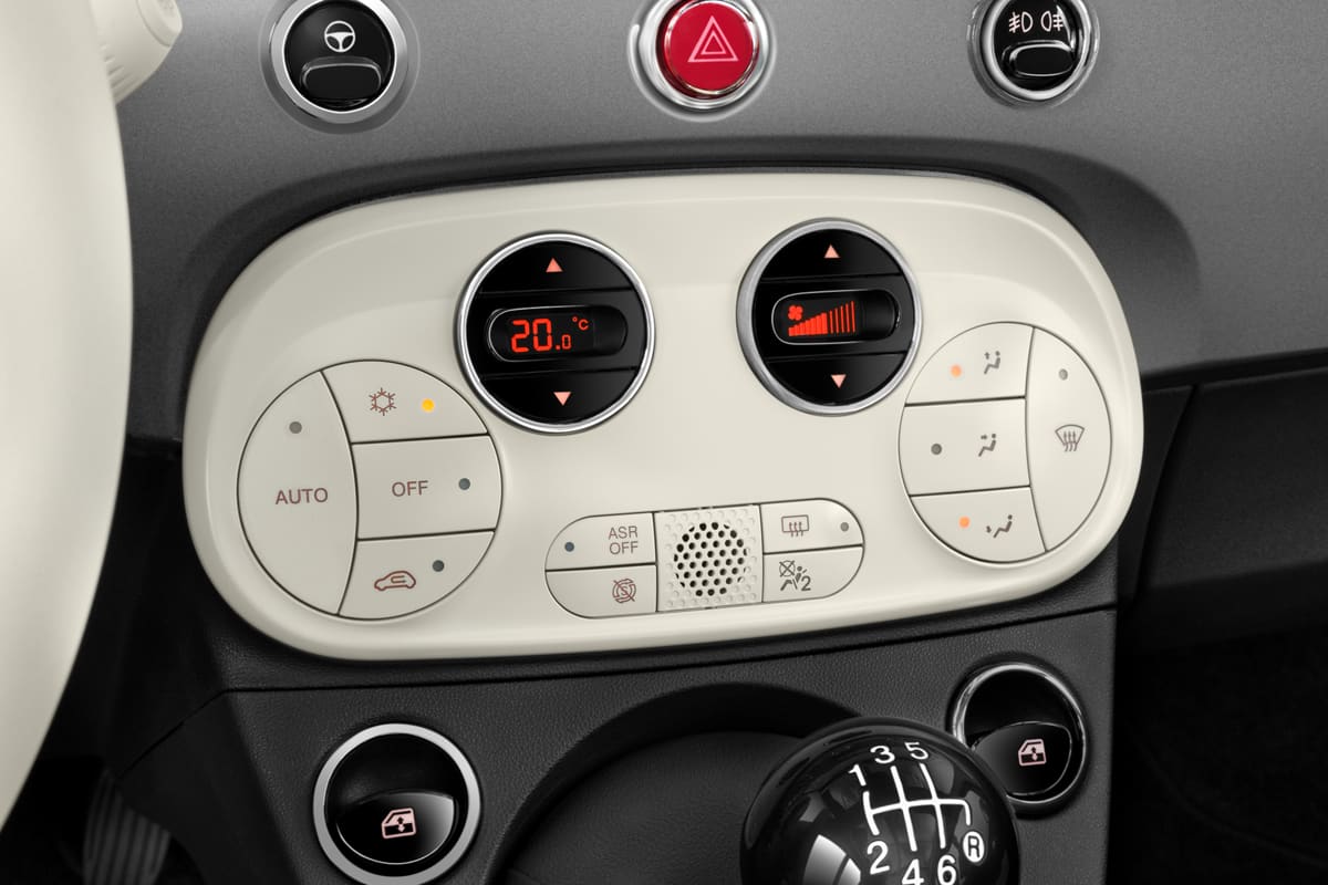 Klimasteuerung eines Fiat 500C Dolcevita