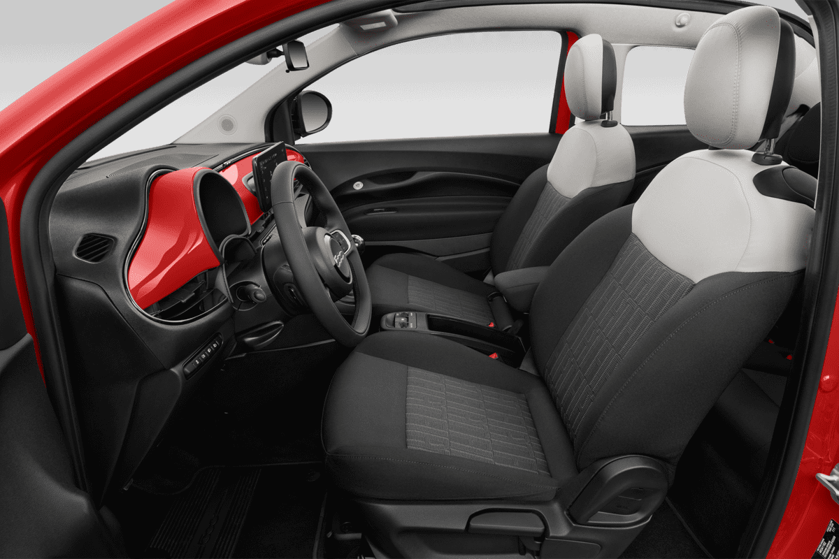 Vordersitze eines Fiat 500C