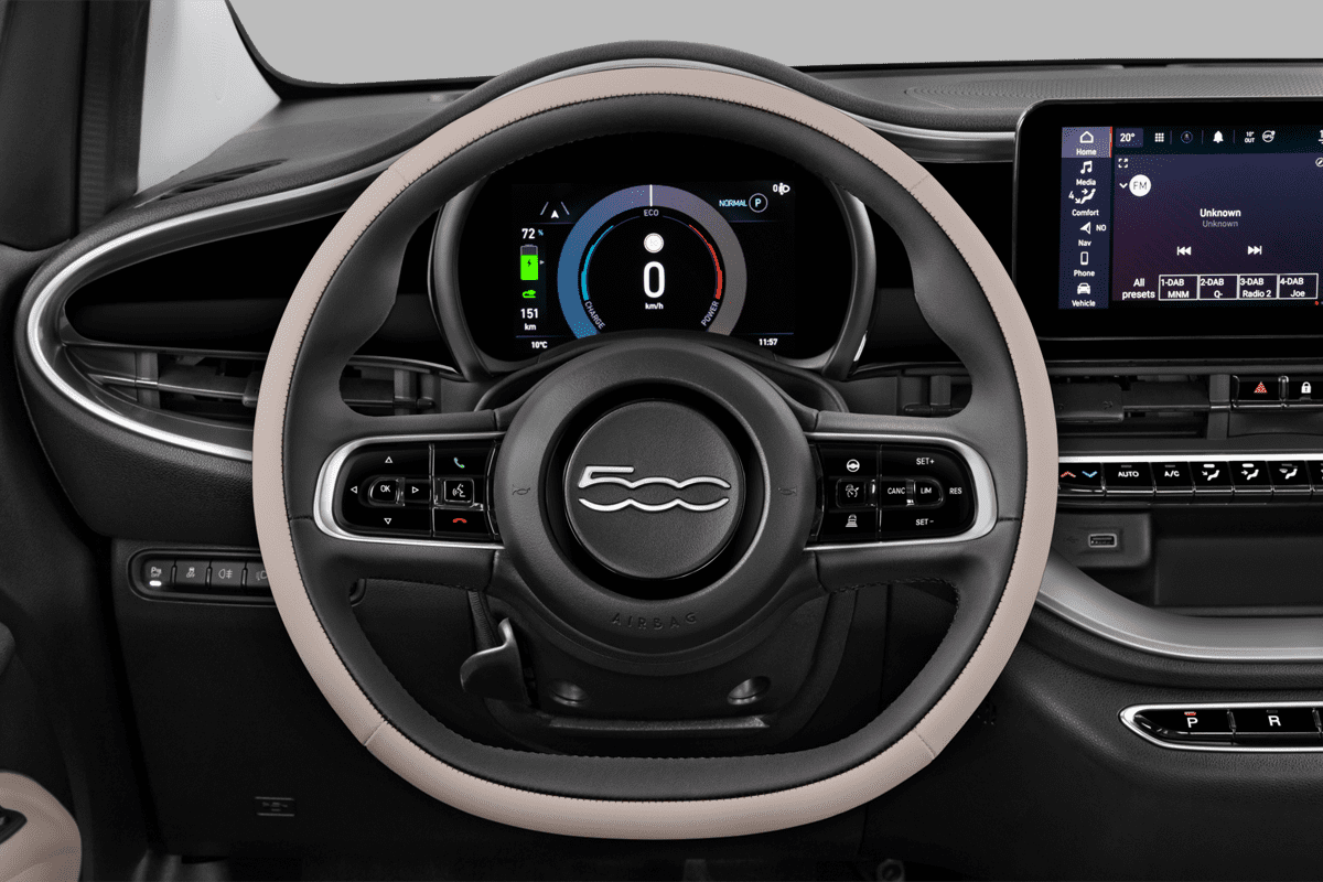 Lenkrad eines Fiat 500e