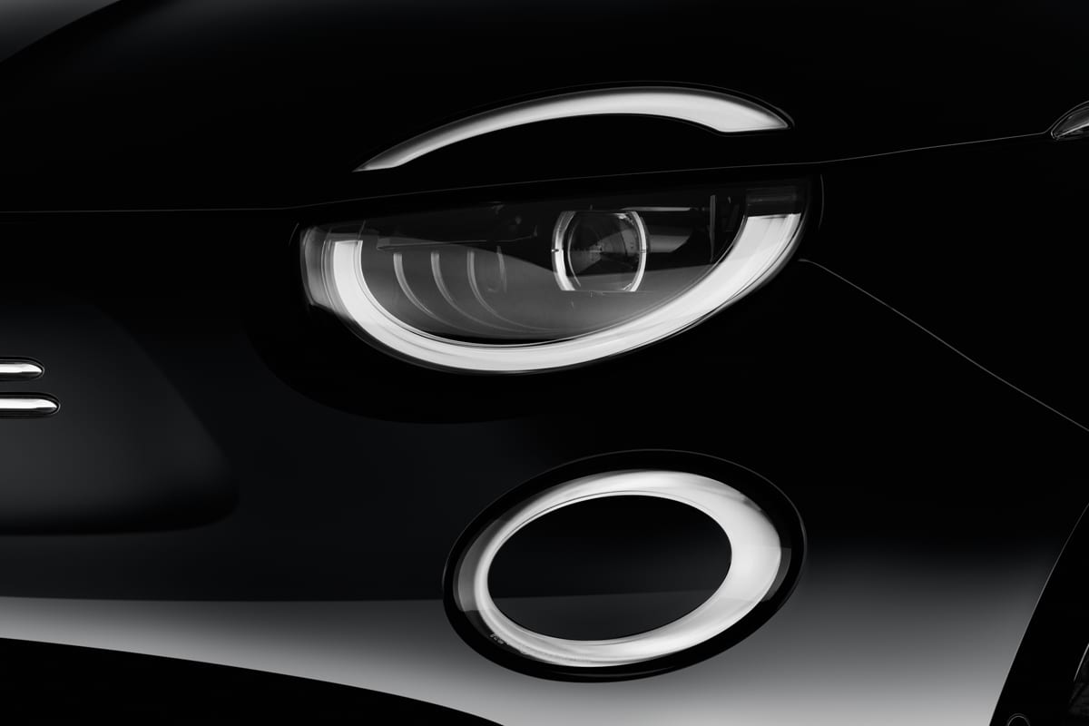 Frontscheinwerfer eines Fiat 500e