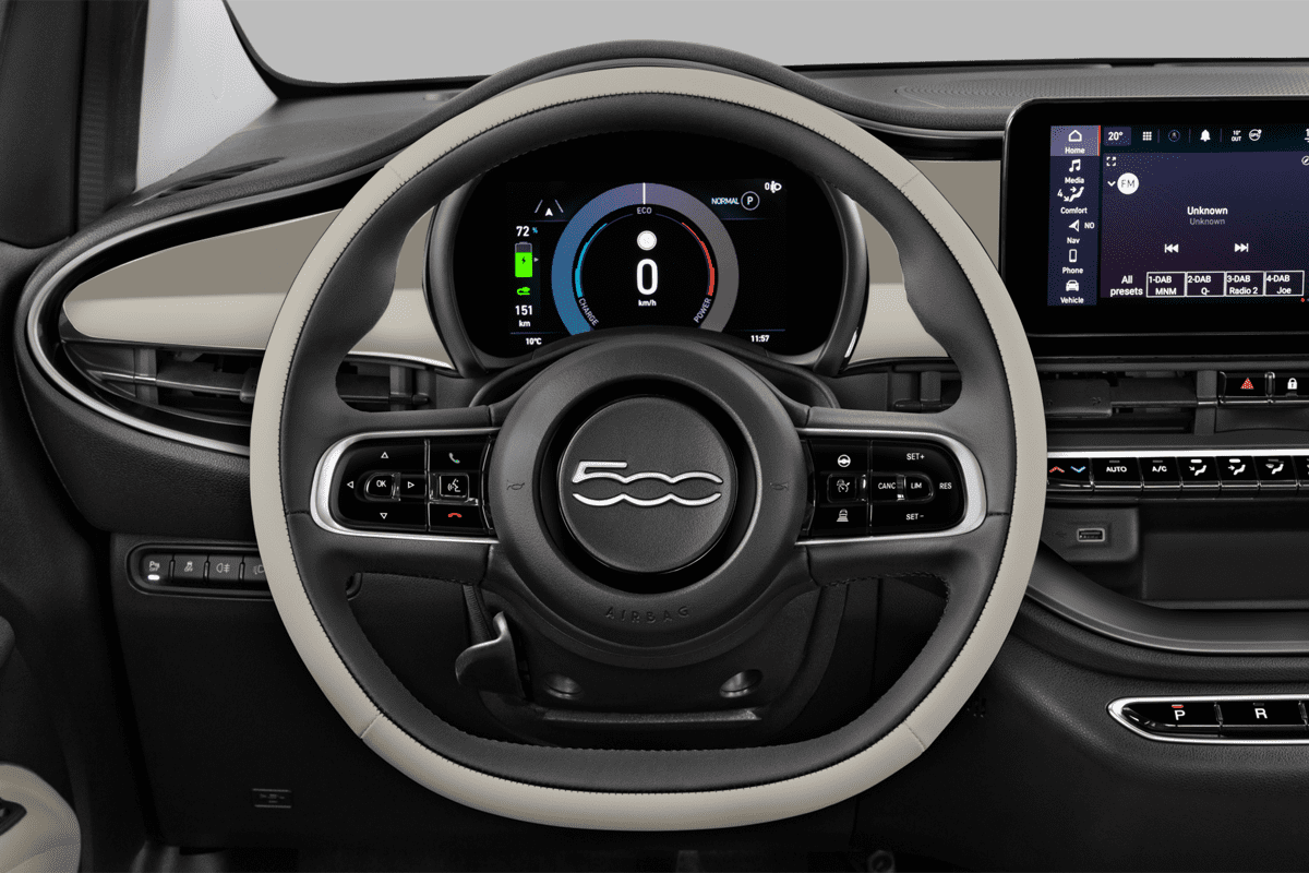 Lenkrad eines Fiat 500e