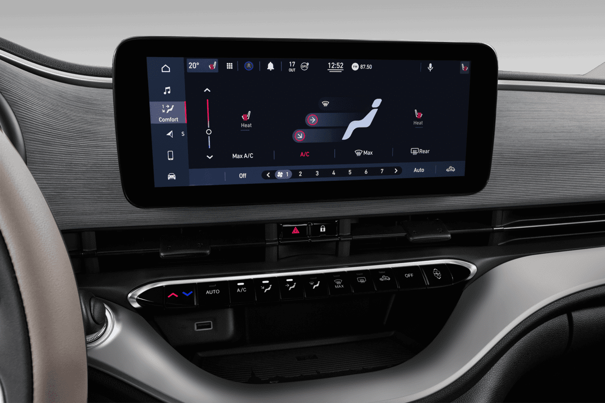 Klimasteuerung eines Fiat 500e 3+1