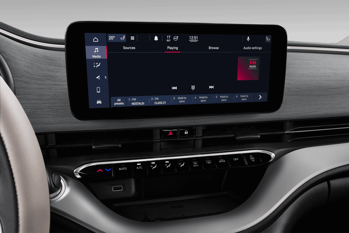 Audiosystem eines Fiat 500e 3+1 (KI-generiert)