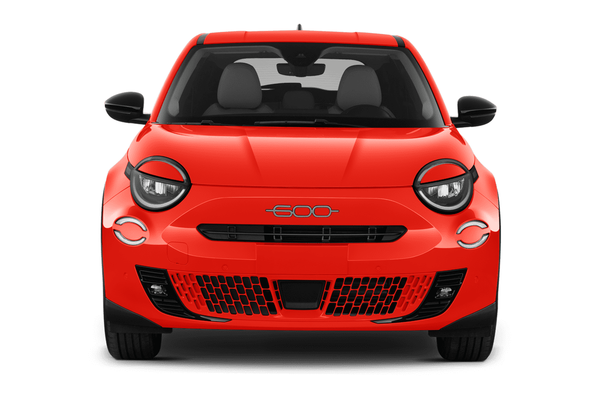 Frontansicht eines Fiat 600e , freigestellt