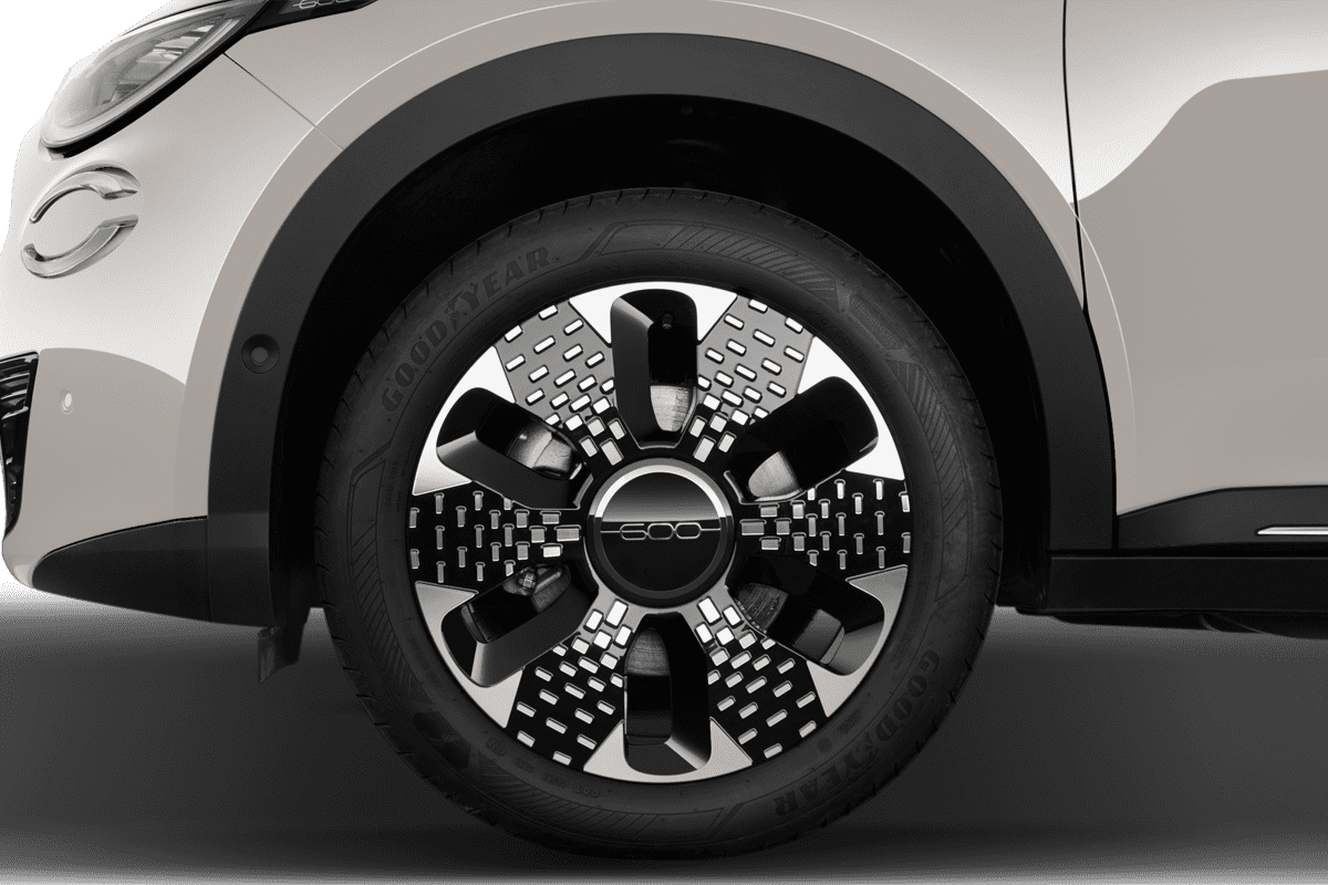 Radkappe oder Felge eines Fiat 600e