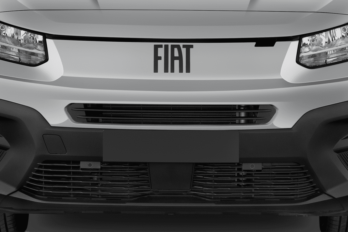 Kühlergrill eines Fiat Doblo