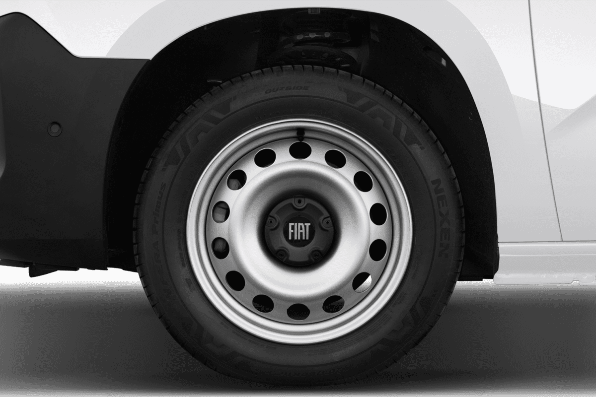 Radkappe oder Felge eines Fiat Doblo Kombi