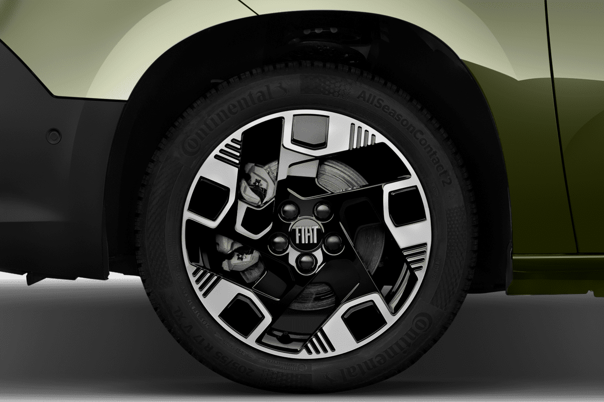 Radkappe oder Felge eines Fiat Doblo Cargo Kombi