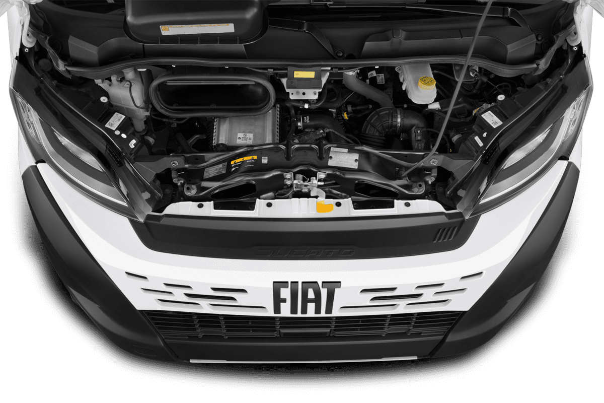 Motorraum eines Fiat Ducato Kastenwagen