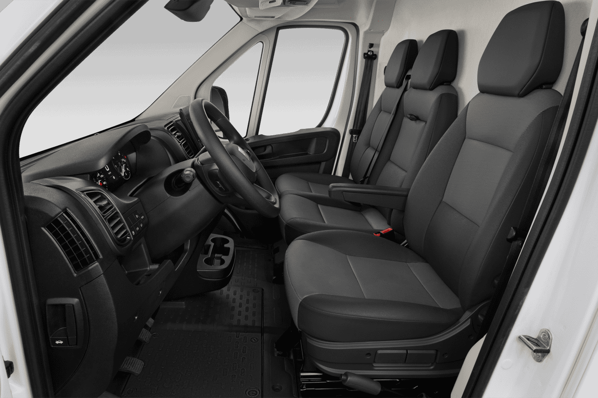 Vordersitze eines Fiat Ducato Kastenwagen