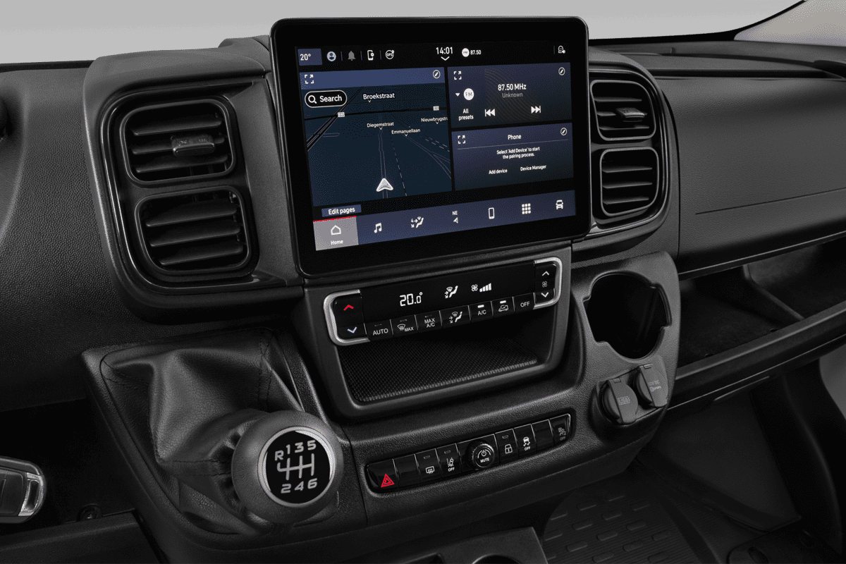 Mittelkonsole eines Fiat Ducato Kastenwagen