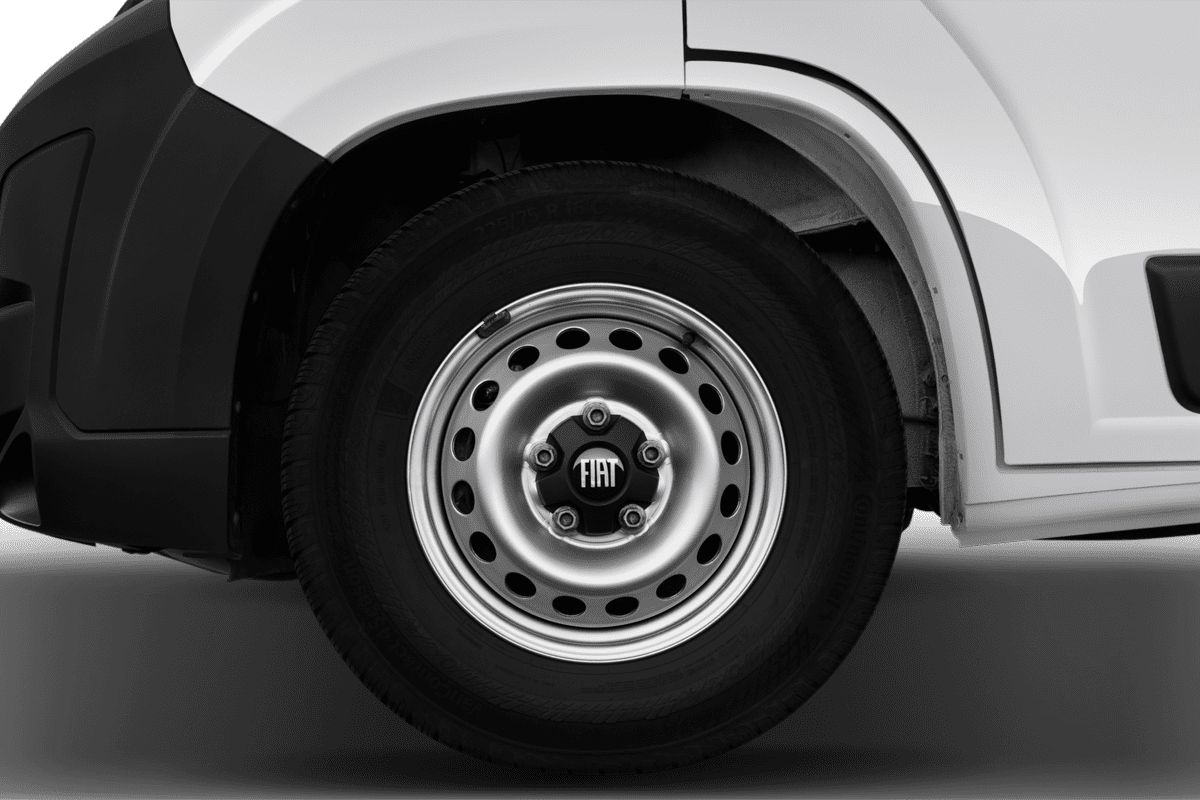Radkappe oder Felge eines Fiat Ducato Kastenwagen
