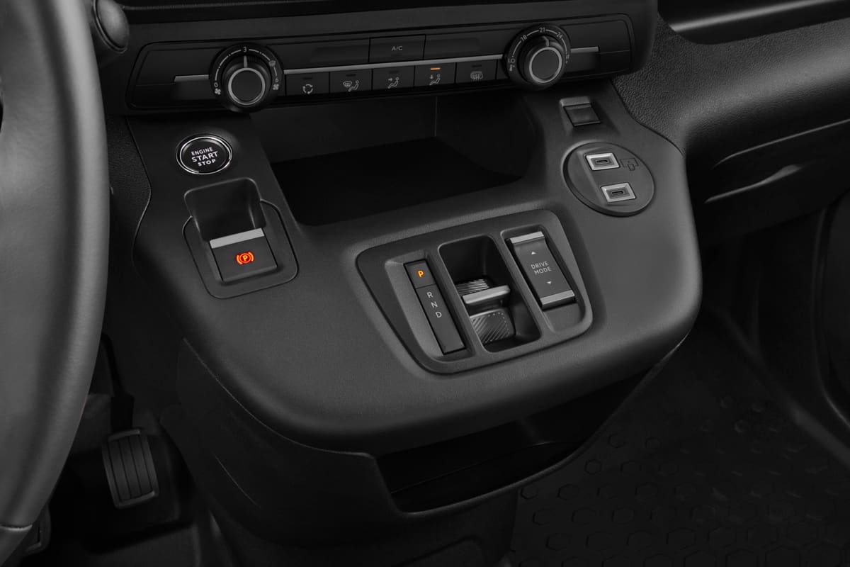 Schaltknüppel eines Fiat E-Doblo