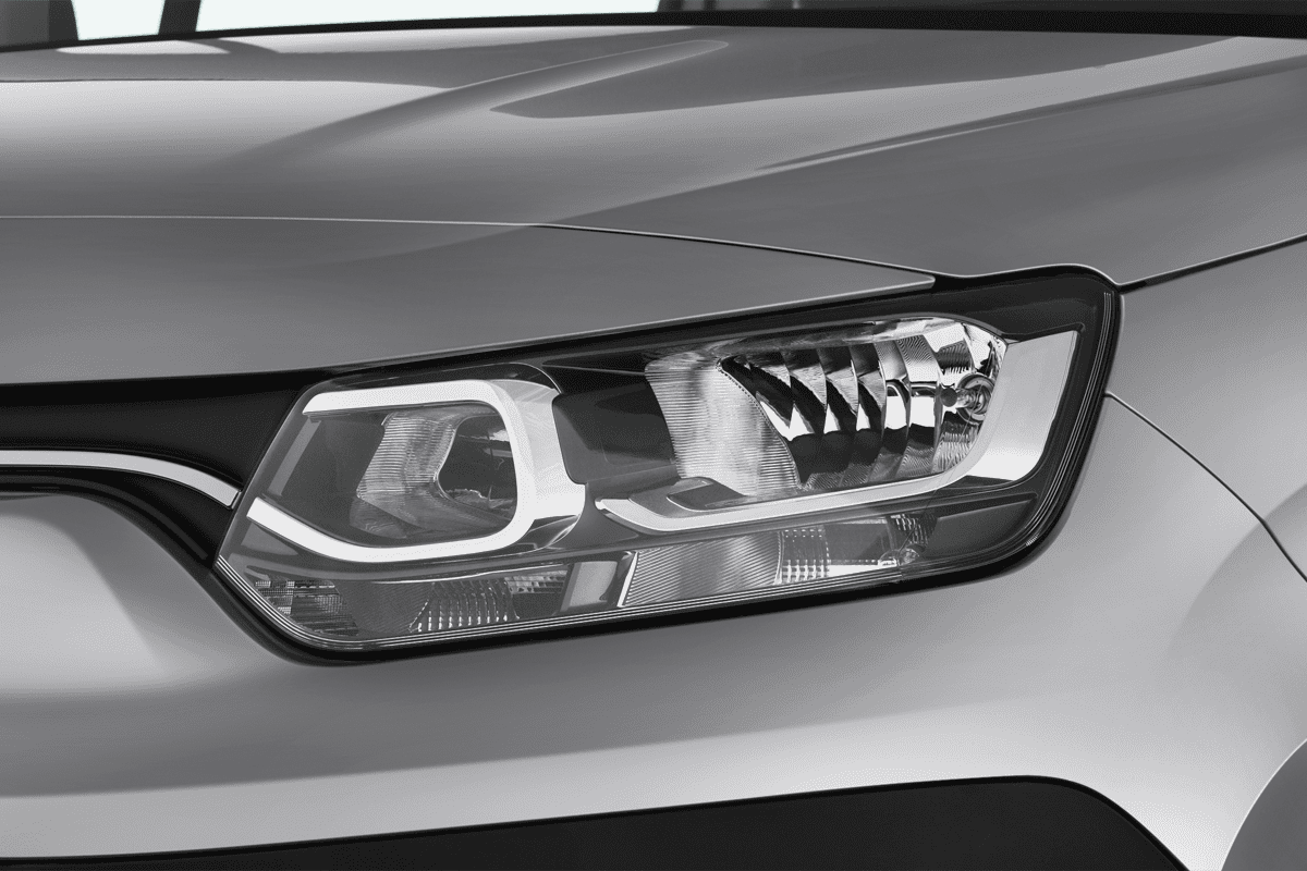 Frontscheinwerfer eines Fiat E-Doblo