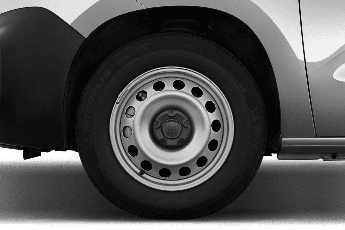 Radkappe oder Felge eines Fiat E-Doblo