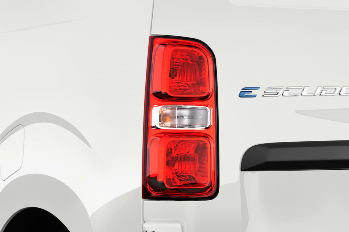 Heckleuchten eines Fiat E-Scudo Kastenwagen